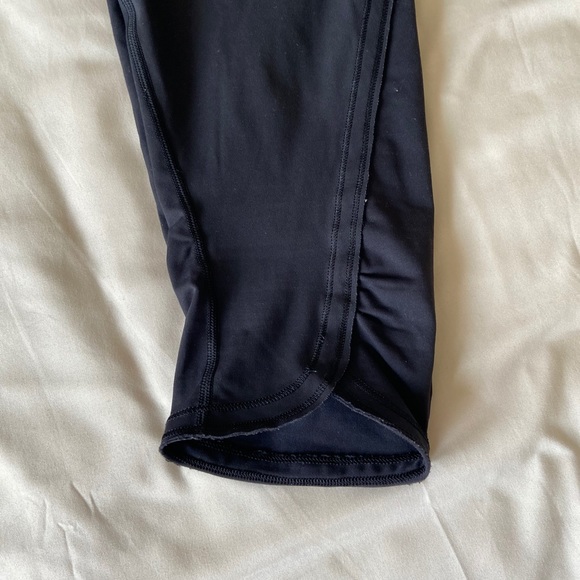 LULULEMON RUN TOP SPEED CROP SIZE 6 - Picture 6 of 6